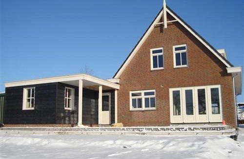 11079_ec7b_3_Aanen_(Medium)